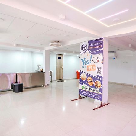 Fabhotel Vrundavan, Athwa Bhatha Esterno foto