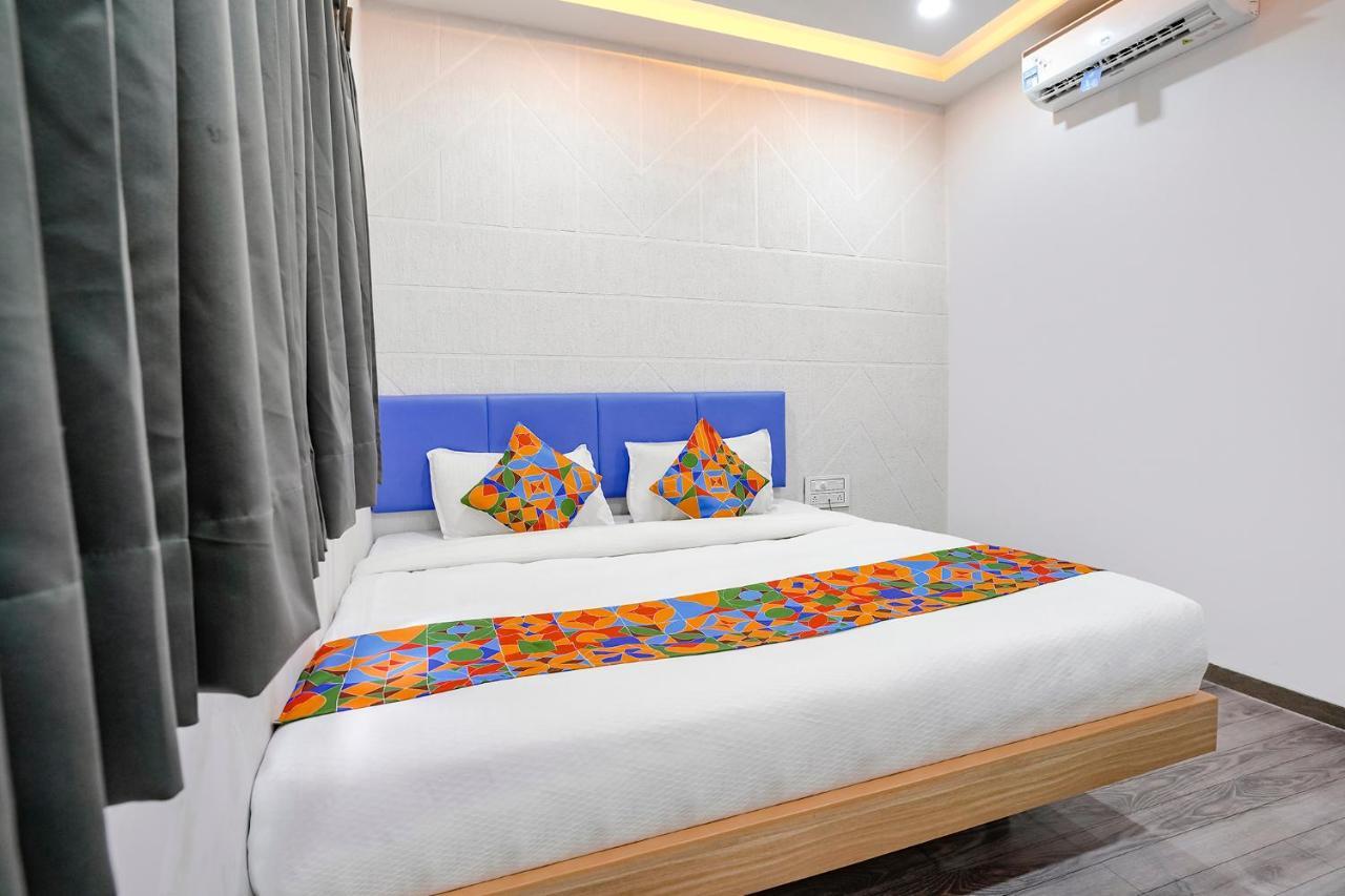 Fabhotel Vrundavan, Athwa Bhatha Esterno foto