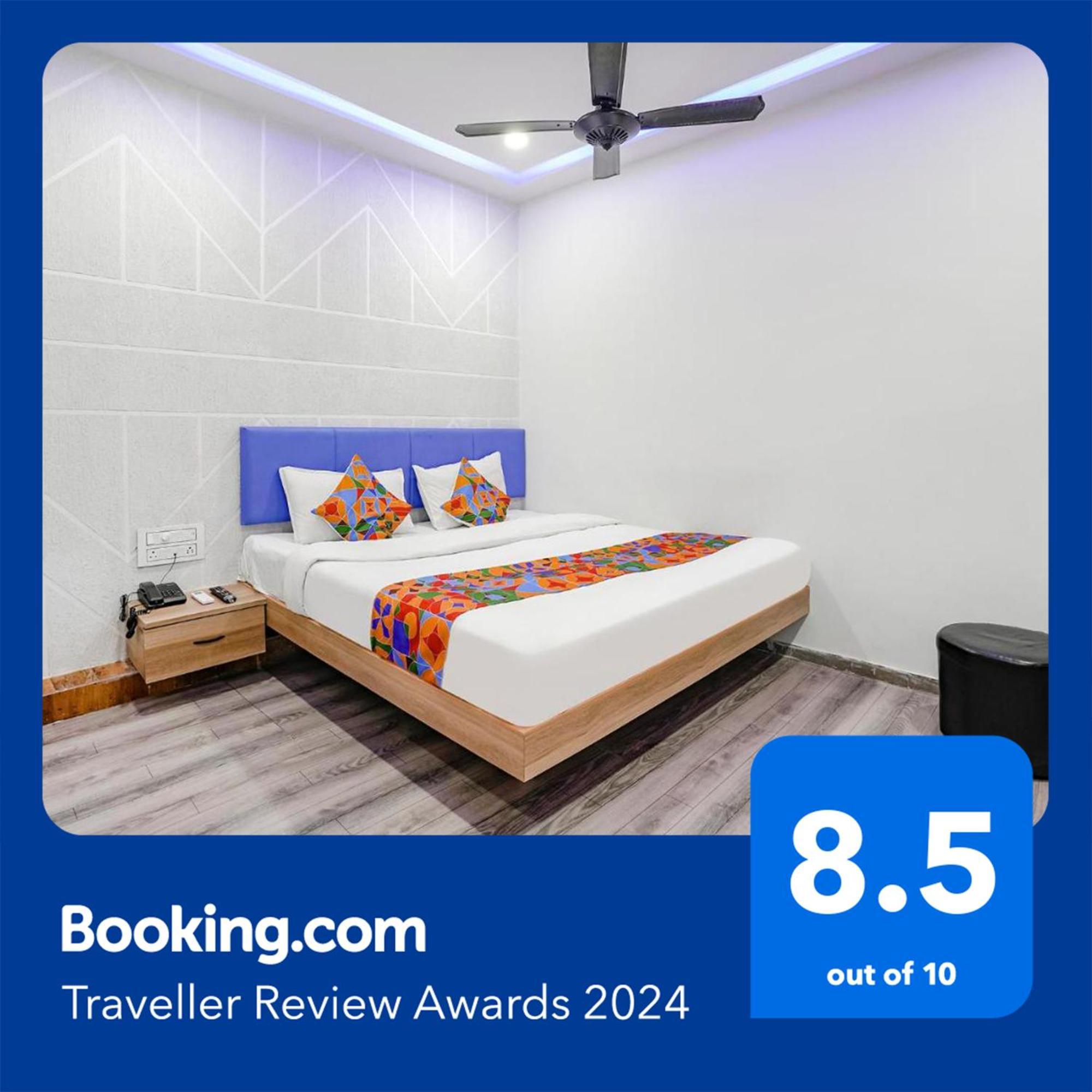 Fabhotel Vrundavan, Athwa Bhatha Esterno foto