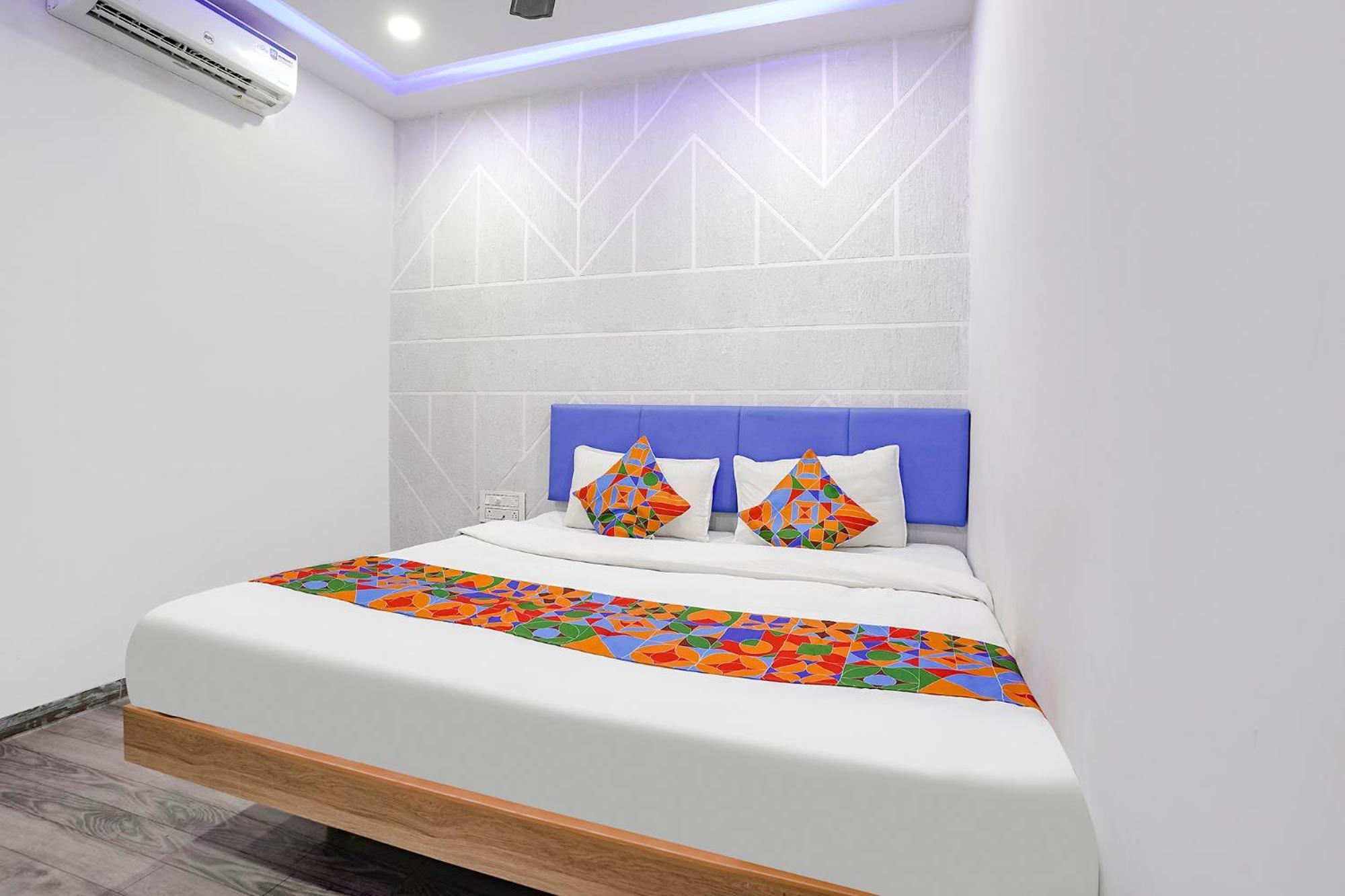 Fabhotel Vrundavan, Athwa Bhatha Esterno foto